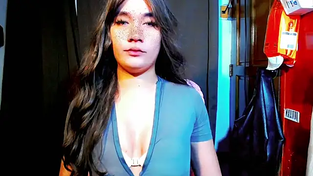 Tiffany Huge Tits online show from 10, 9, 2025