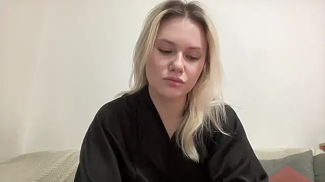 ElaraLuxxxe online show from 26, 11, 2025