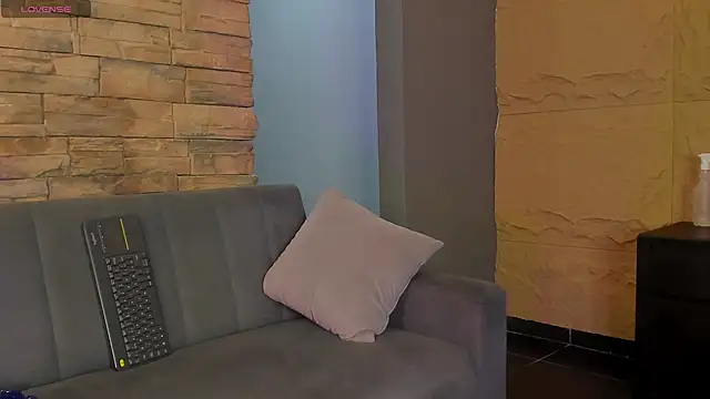 SophiaDior  online show from 9, 9, 2025