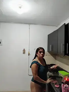 Snapshot of GabyMontenegro chatting on 18, 5, 2026 GabyMontenegro online show from 18, 5, 2026