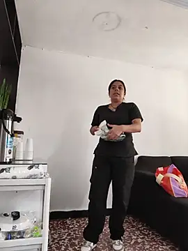 GabyMontenegro online show from 11, 2, 2026