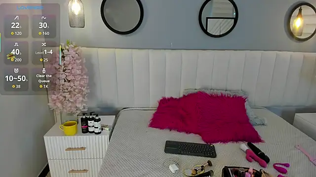 Mila Hank  online show from 17, 10, 2025