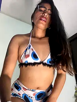 Mia ferrari 1 online show from 10, 9, 2025