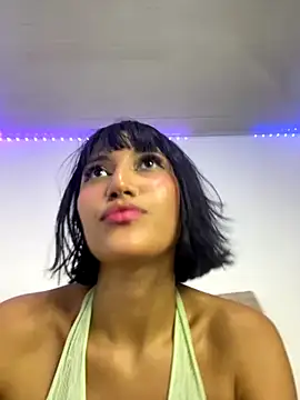 Snapshot of Amberdecolombia chatting on 18, 11, 2025 Amberdecolombia online show from 18, 11, 2025