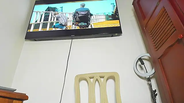 Snapshot of Master_liam00 chatting on 26, 11, 2025 Master liam00 online show from 26, 11, 2025