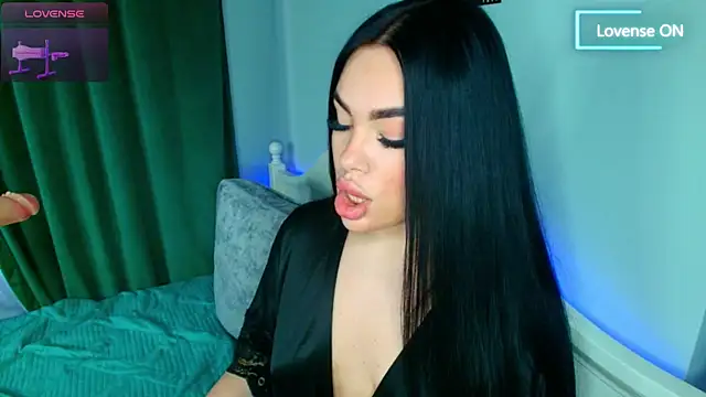 Snapshot of katerine_Monroe chatting on 18, 10, 2025 katerine Monroe online show from 18, 10, 2025