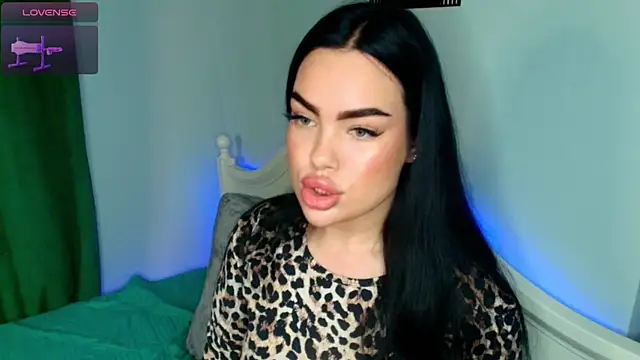 Snapshot of katerine_Monroe chatting on 12, 11, 2025 katerine Monroe online show from 12, 11, 2025