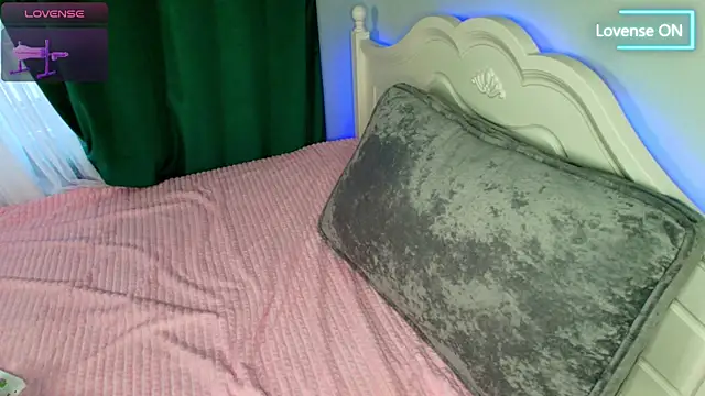 Snapshot of katerine_Monroe chatting on 30, 10, 2025 katerine Monroe online show from 30, 10, 2025