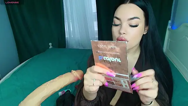 Snapshot of katerine_Monroe chatting on 25, 10, 2025 katerine Monroe online show from 25, 10, 2025