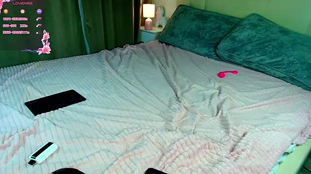 katerine Monroe online show from 1, 4, 2026