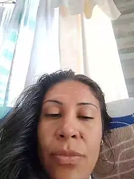 KittyHoleshot87 online show from 5, 3, 2026