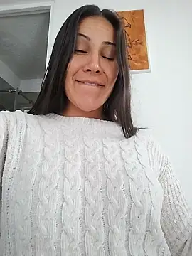 KittyHoleshot87 online show from 24, 2, 2026