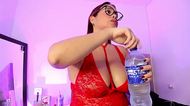 Snapshot of BonnySpencer chatting on 12, 11, 2025 BonnySpencer online show from 12, 11, 2025