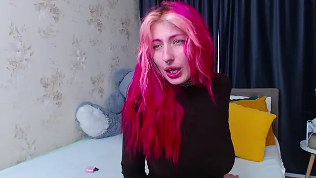 Nina Blum  online show from 14, 11, 2025