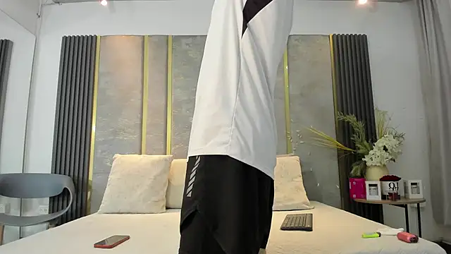 NikoStone  online show from 5, 12, 2025