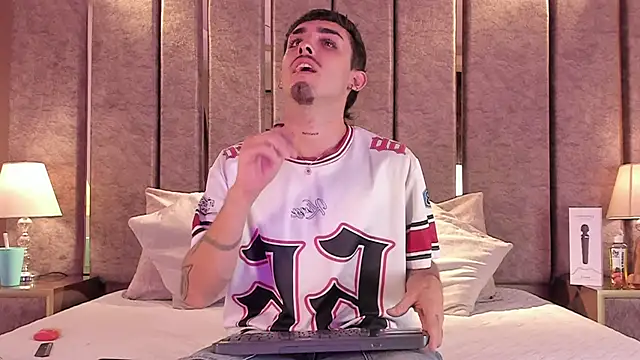 NikoStone  online show from 14, 4, 2026