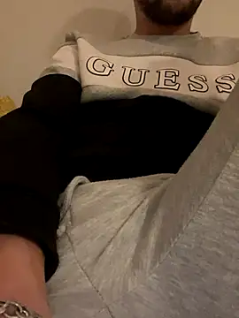 Snapshot of bmwe71 chatting on 12, 10, 2025 bmwe71 online show from 12, 10, 2025