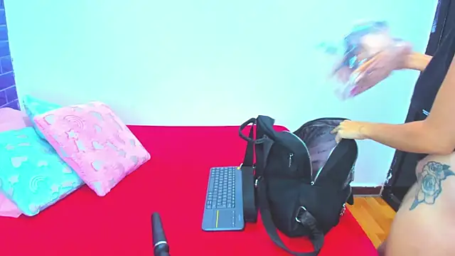 Cora 222 online show from 16, 11, 2025