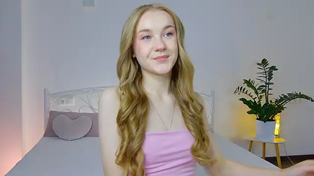 Snapshot of KumiKruz chatting on 15, 11, 2025 KumiKruz online show from 15, 11, 2025