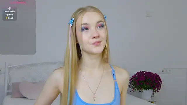 Snapshot of KumiKruz chatting on 5, 11, 2025 KumiKruz online show from 5, 11, 2025