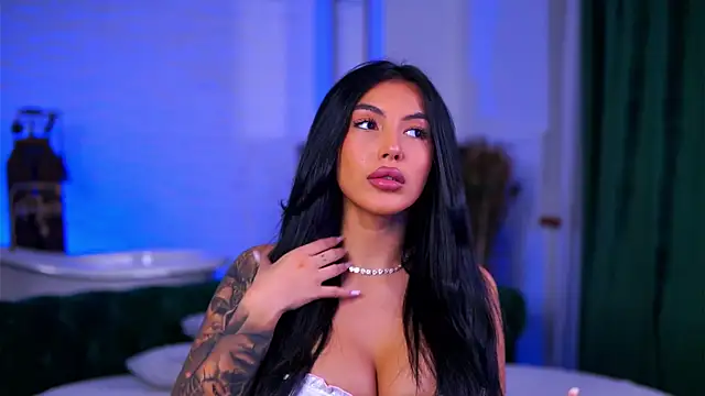 Snapshot of AishaaDevoe chatting on 16, 11, 2025 AishaaDevoe online show from 16, 11, 2025