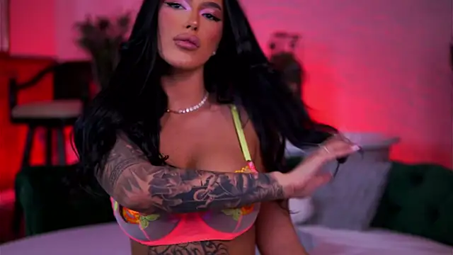 Snapshot of AishaaDevoe chatting on 29, 11, 2025 AishaaDevoe online show from 29, 11, 2025