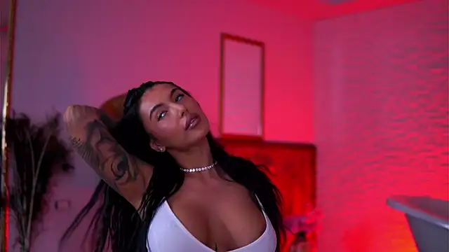 Snapshot of AishaaDevoe chatting on 23, 11, 2025 AishaaDevoe online show from 23, 11, 2025