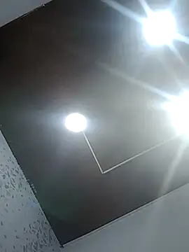 Snapshot of michelle_perla chatting on 28, 10, 2025 michelle perla online show from 28, 10, 2025