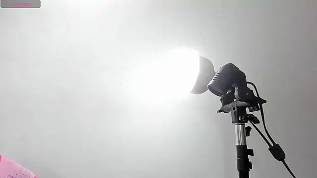 Snapshot of michelle_perla chatting on 3, 12, 2025 michelle perla online show from 3, 12, 2025