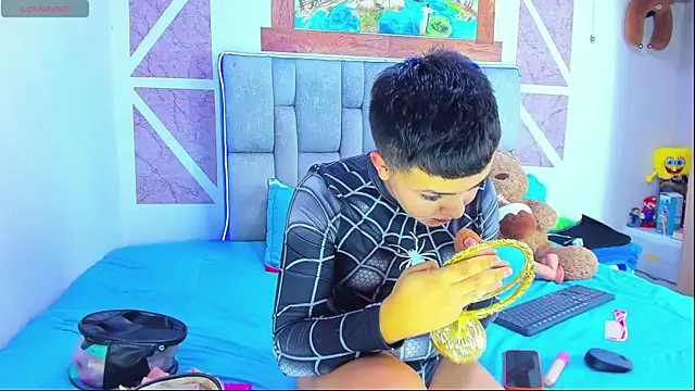 Snapshot of christopher_Hot chatting on 5, 3, 2026 christopher Hot online show from 5, 3, 2026