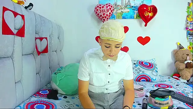 Snapshot of christopher_Hot chatting on 16, 2, 2026 christopher Hot online show from 16, 2, 2026