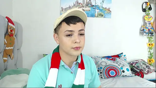 Snapshot of christopher_Hot chatting on 3, 12, 2025 christopher Hot online show from 3, 12, 2025