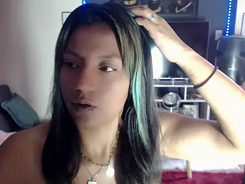 Snapshot of ScarletSizzling chatting on 2, 10, 2025 ScarletSizzling online show from 2, 10, 2025