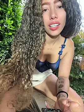 Snapshot of roxyrougee chatting on 9, 7, 2026 roxyrougee online show from 9, 7, 2026