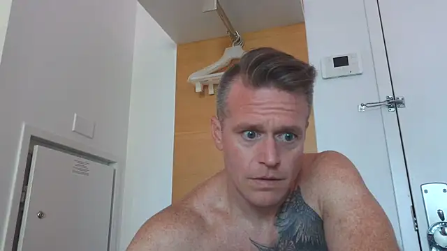 DILFiGuess11 online show from 9, 7, 2026