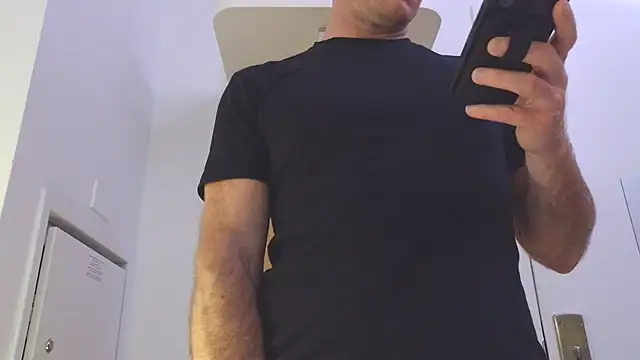 DILFiGuess11 online show from 10, 7, 2026