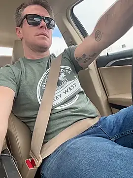 DILFiGuess11 online show from 24, 2, 2026