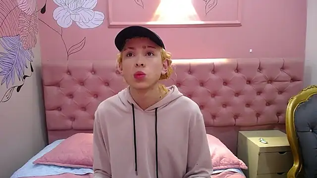 Snapshot of Aaron_Fordd chatting on 24, 11, 2025 Aaron Fordd online show from 24, 11, 2025