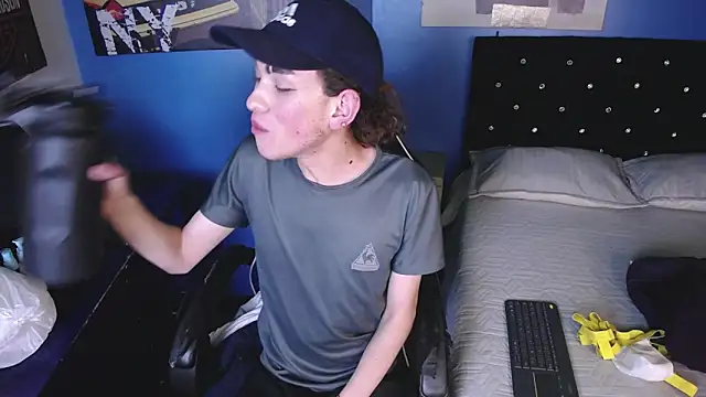 Snapshot of Aaron_Fordd chatting on 7, 10, 2025 Aaron Fordd online show from 7, 10, 2025