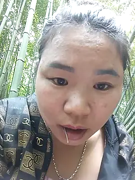 Snapshot of may-squirl chatting on 21, 11, 2025 may-squirl online show from 21, 11, 2025