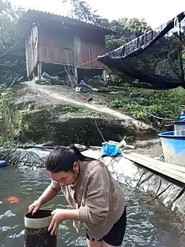 Snapshot of may-squirl chatting on 7, 11, 2025 may-squirl online show from 7, 11, 2025