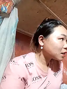 Snapshot of may-squirl chatting on 14, 10, 2025 may-squirl online show from 14, 10, 2025