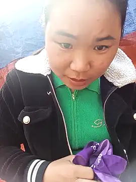 Snapshot of may-squirl chatting on 30, 10, 2025 may-squirl online show from 30, 10, 2025