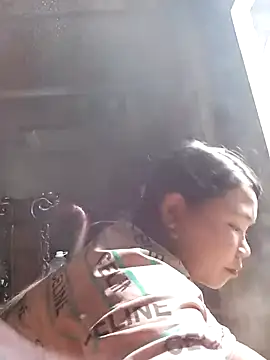 Snapshot of may-squirl chatting on 22, 10, 2025 may-squirl online show from 22, 10, 2025