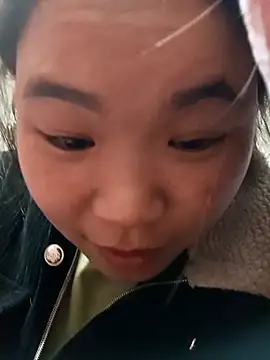 Snapshot of may-squirl chatting on 14, 11, 2025 may-squirl online show from 14, 11, 2025