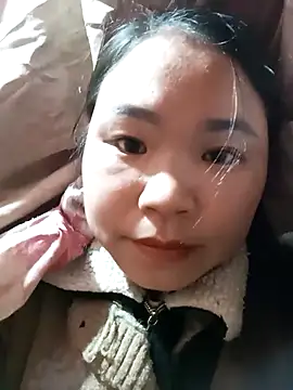 Snapshot of may-squirl chatting on 14, 11, 2025 may-squirl online show from 14, 11, 2025