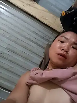 Snapshot of may-squirl chatting on 11, 10, 2025 may-squirl online show from 11, 10, 2025