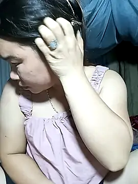 Snapshot of may-squirl chatting on 6, 11, 2025 may-squirl online show from 6, 11, 2025