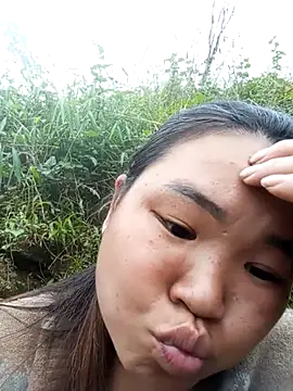 Snapshot of may-squirl chatting on 24, 10, 2025 may-squirl online show from 24, 10, 2025