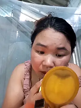 Snapshot of may-squirl chatting on 12, 10, 2025 may-squirl online show from 12, 10, 2025